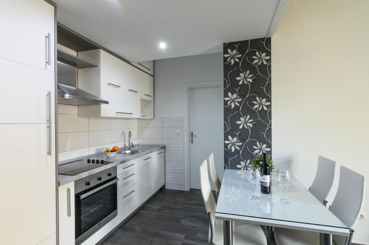 Apartments Blatancic Vodice Exterior foto